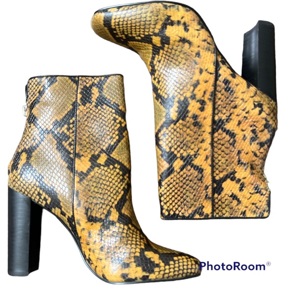 Aqua Shoes - Aqua “Soren” mustard black snake print genuine leather tall block heel boot 8.5